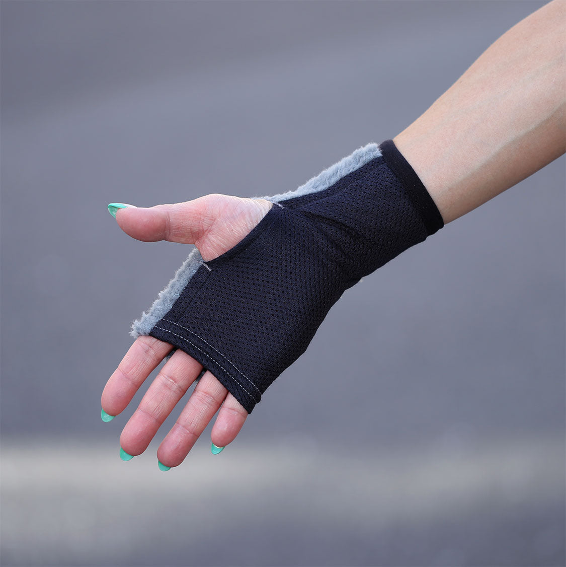 ウルサス / ベアーパウグローブ(120)