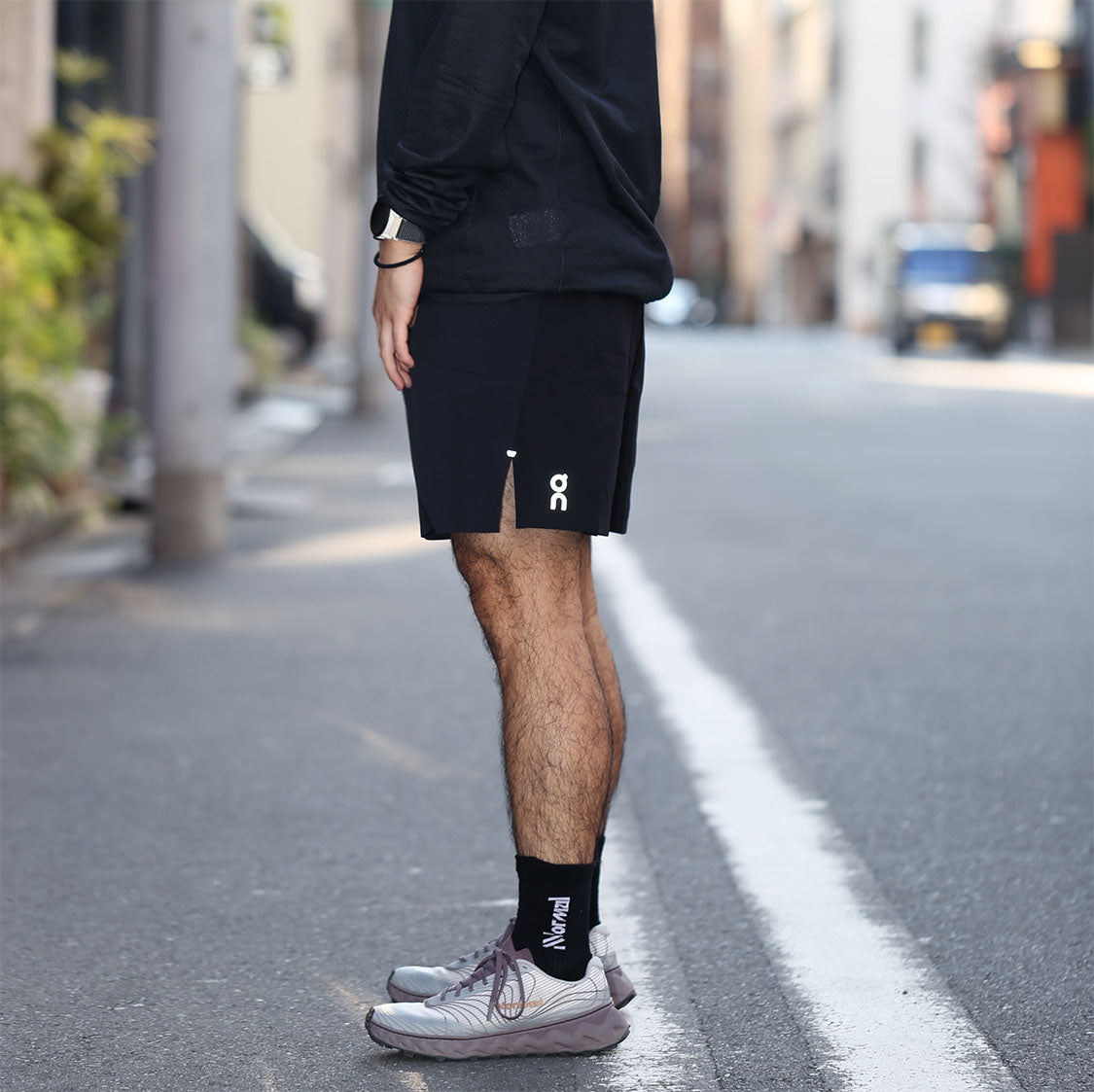 オン / ウルトラショーツ