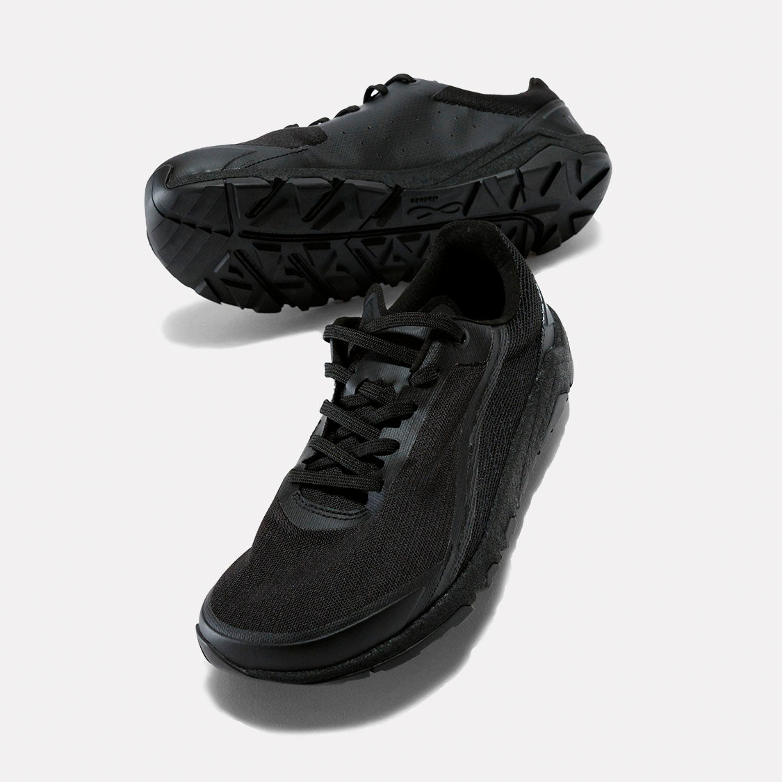 ノータス / ヤマ T1（Triple Black）