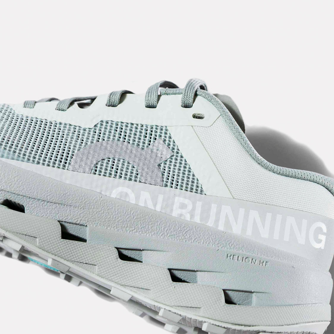 オン / クラウドウルトラ３ ウィメンズ