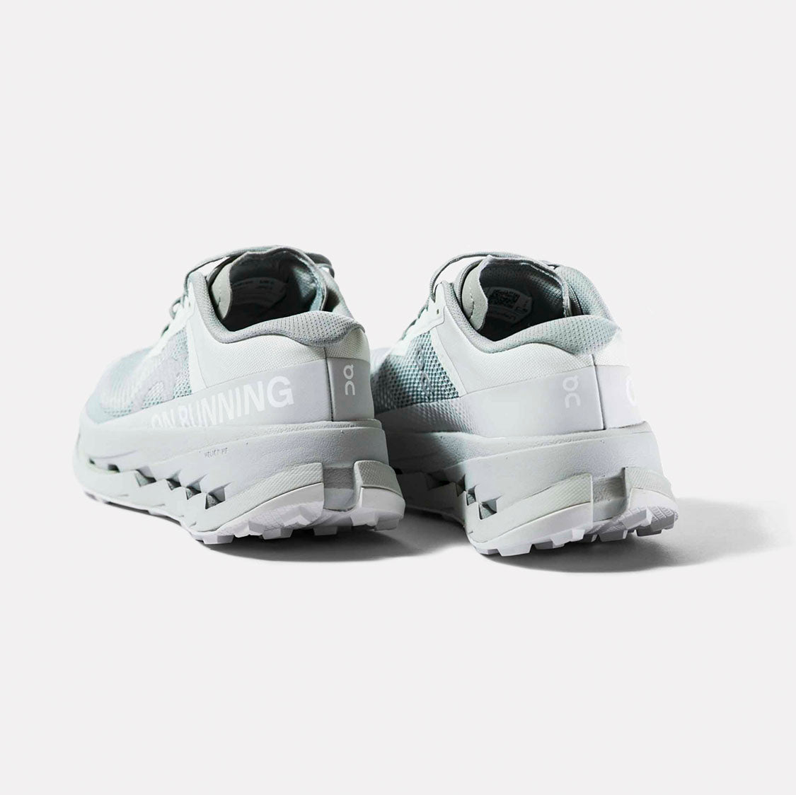 オン / クラウドウルトラ３ ウィメンズ